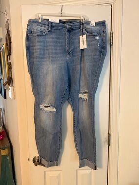 Judy Blue Light Blue Distressed Boyfriend Jeans